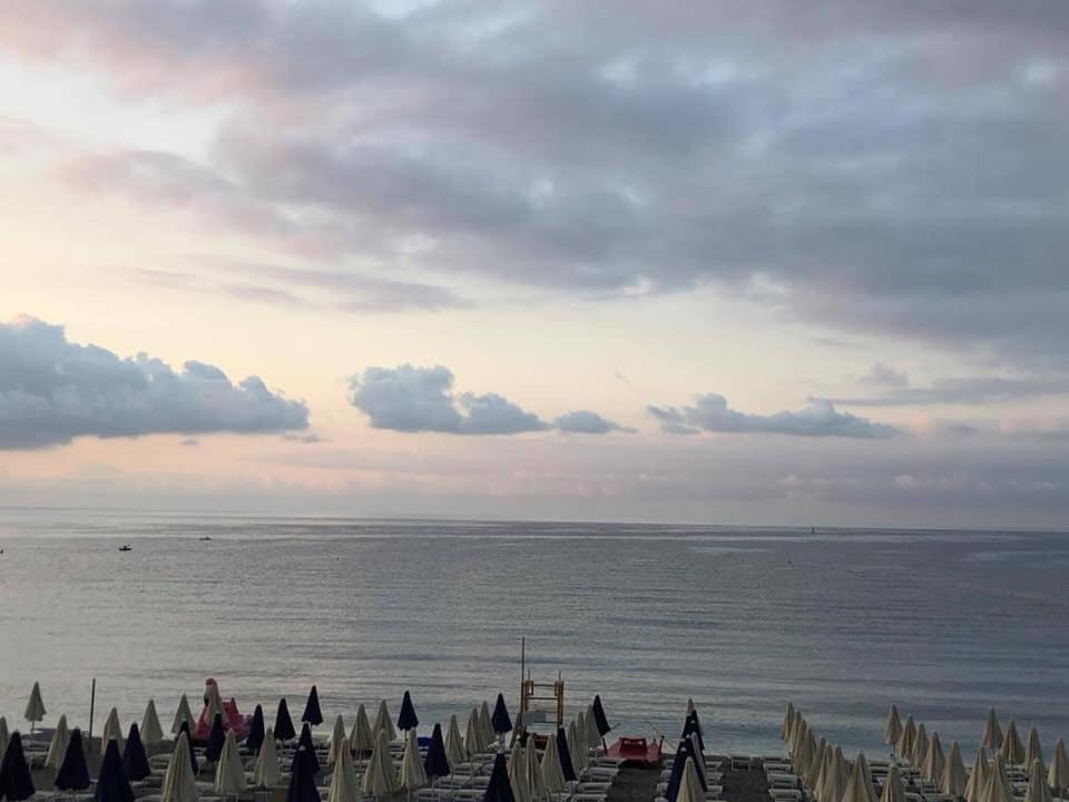 Maresuite Albissola Marina Kültér fotó